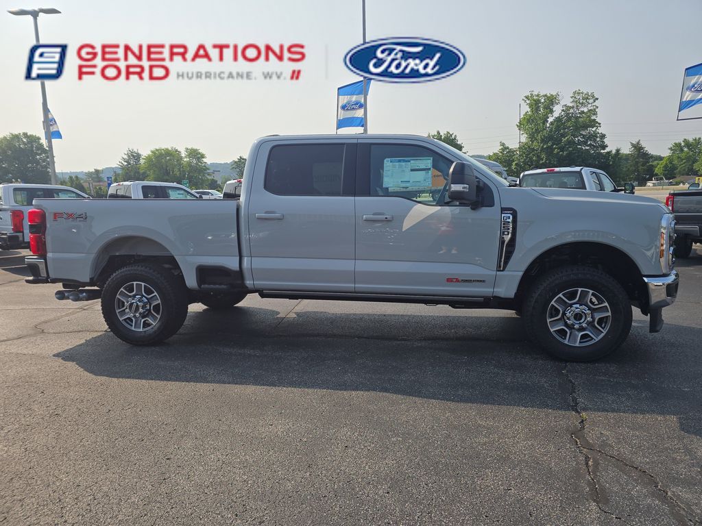 2025 Ford F-250 photo 3