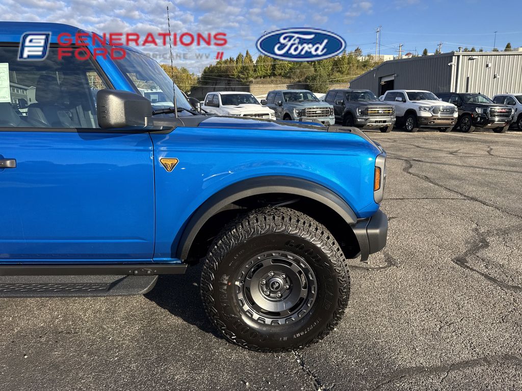2025 Ford Bronco Badlands photo 3
