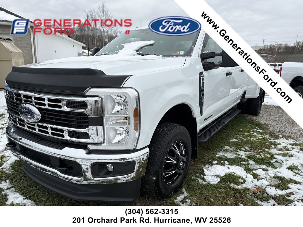 2024 Ford F-350 Super Duty XLT's photo