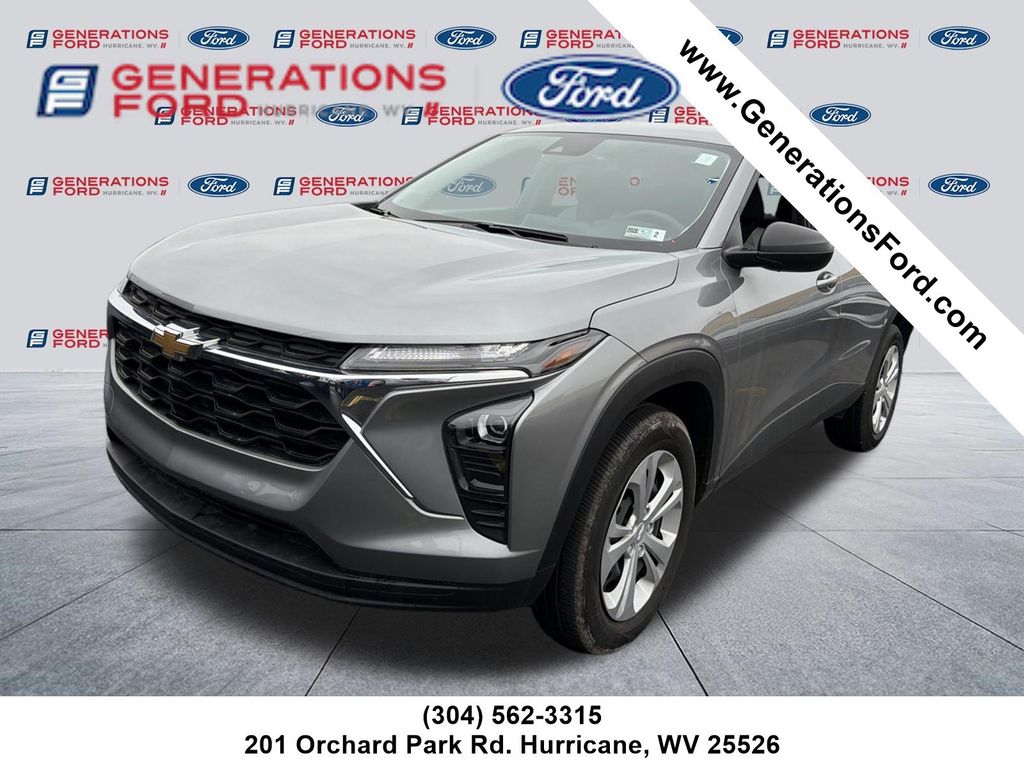 2025 Chevrolet Trax LS