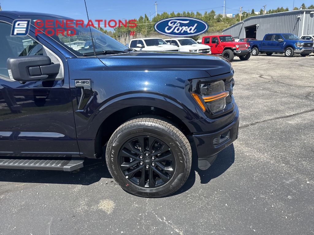 2025 Ford F-150 XLT photo 3