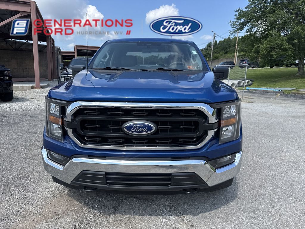 2023 Ford F-150 XLT photo 2