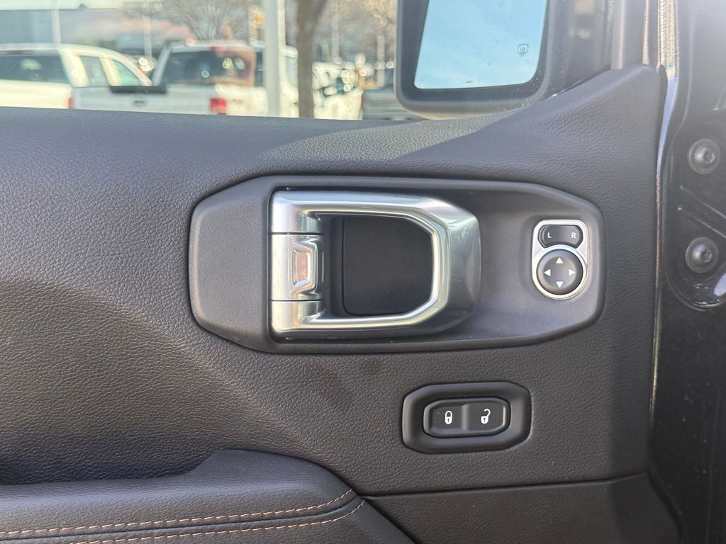 2023 Jeep Wrangler 4-Door Rubicon 392 - Photo 9