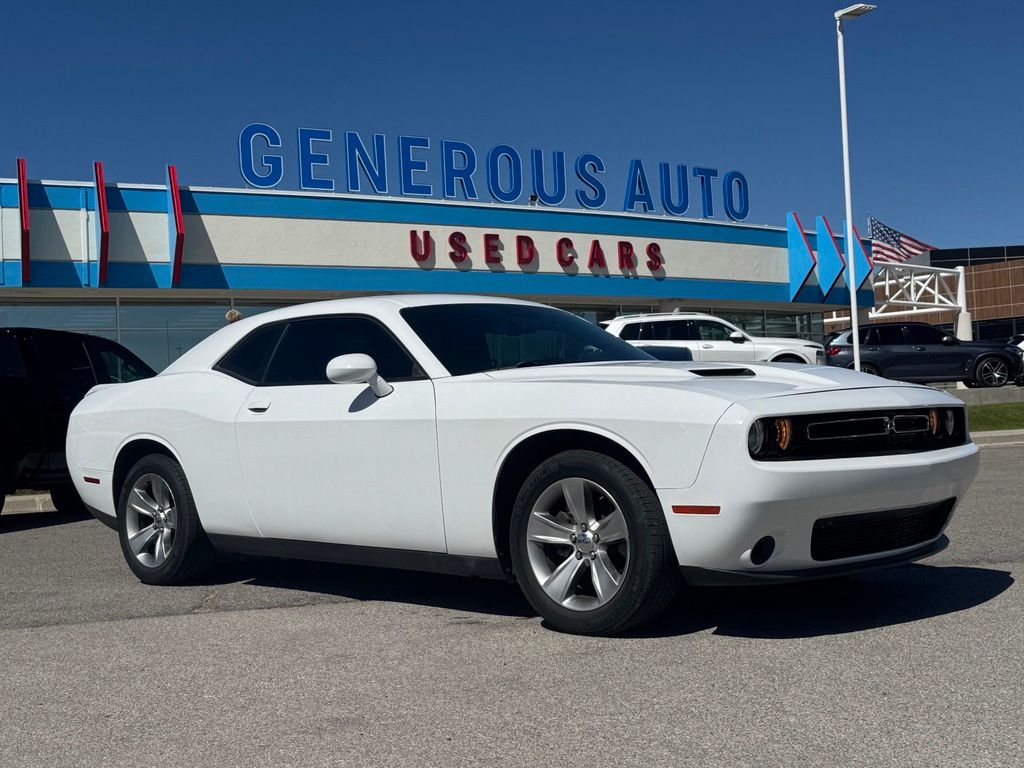 2021 Dodge Challenger SXT Auto's photo