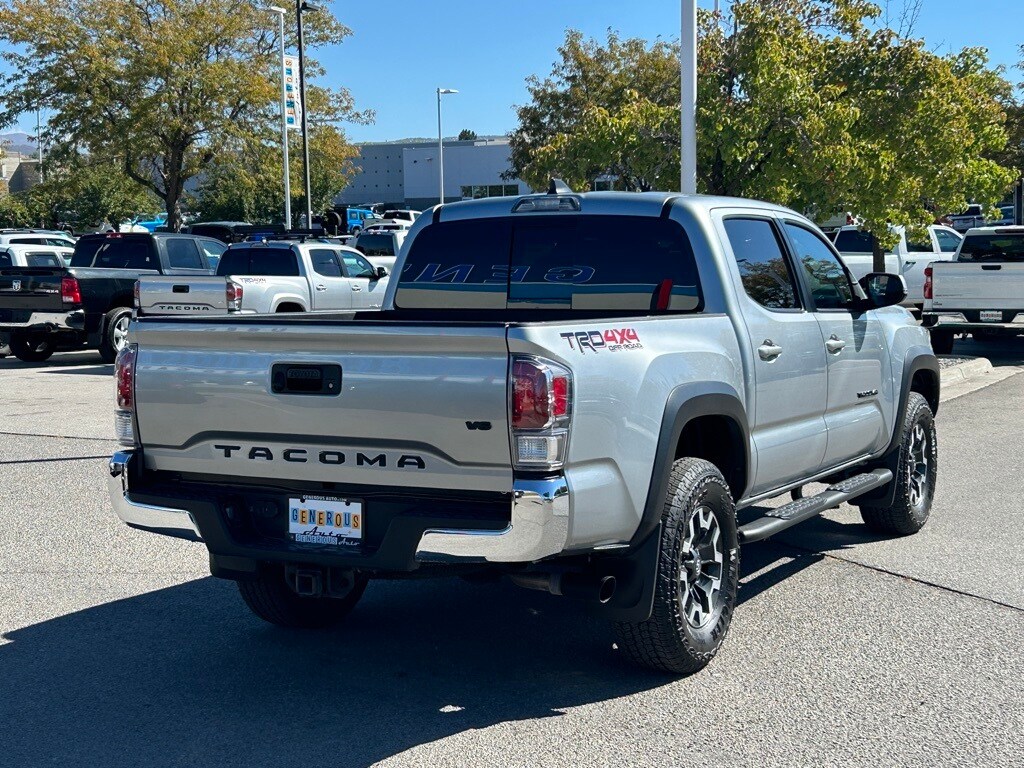 2022 Toyota Tacoma TRD Off-Road photo 3