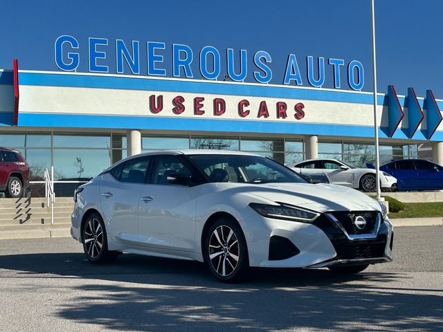 2023 Nissan Maxima SV's photo