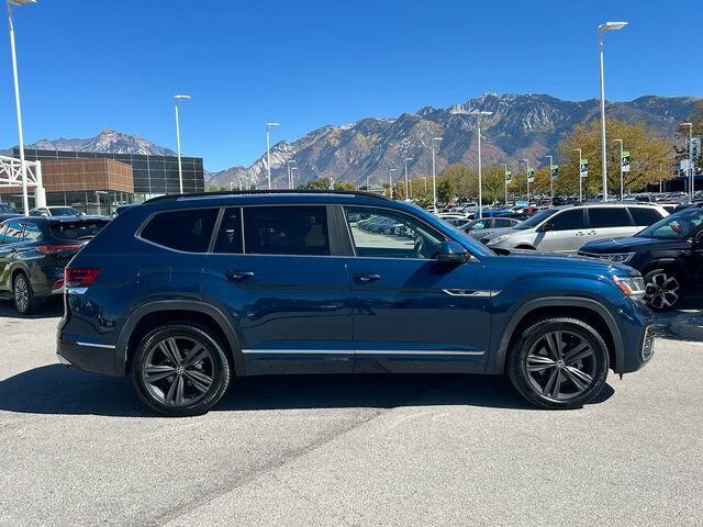 2021 Volkswagen Atlas V6 SE Technology R-Line photo 2