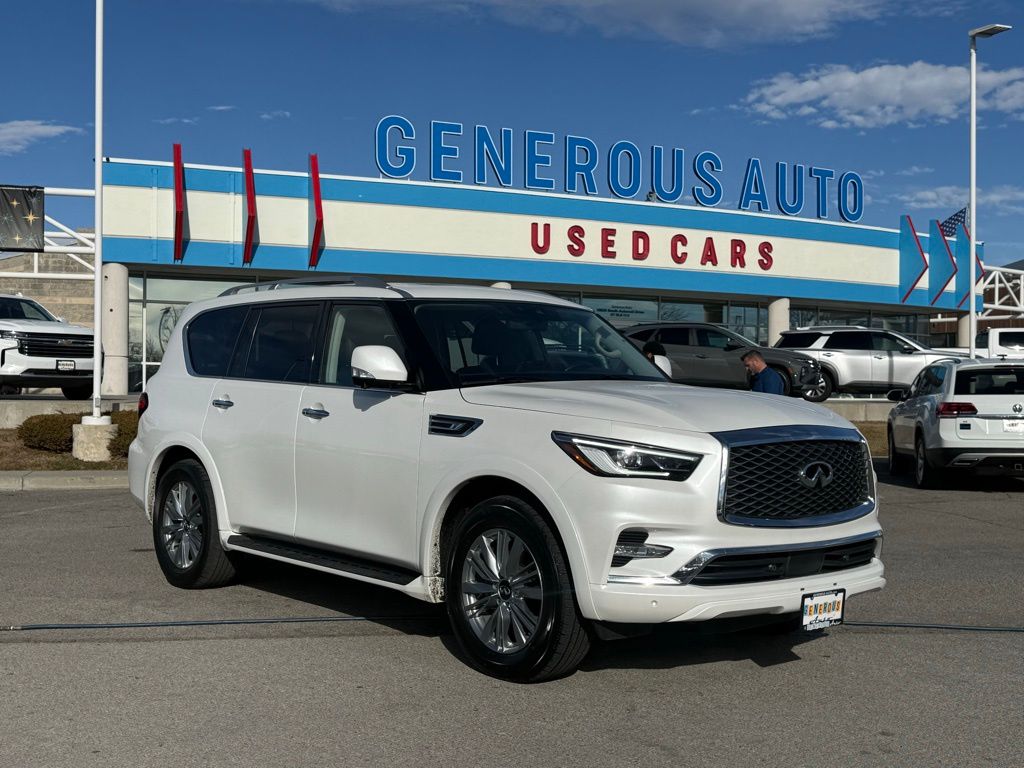 2024 INFINITI QX80 Luxe 4WD's photo