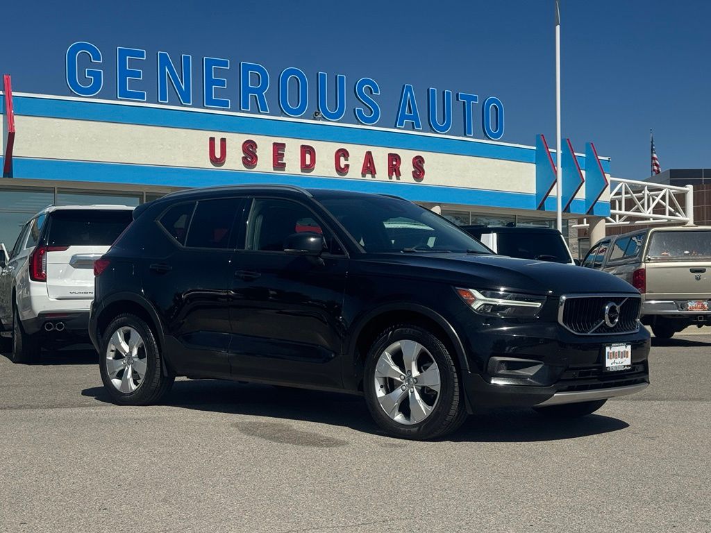2021 Volvo XC40