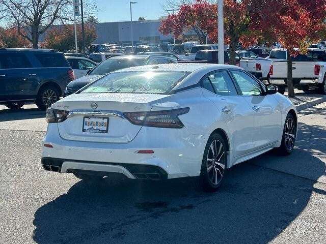 2023 Nissan Maxima SV photo 3
