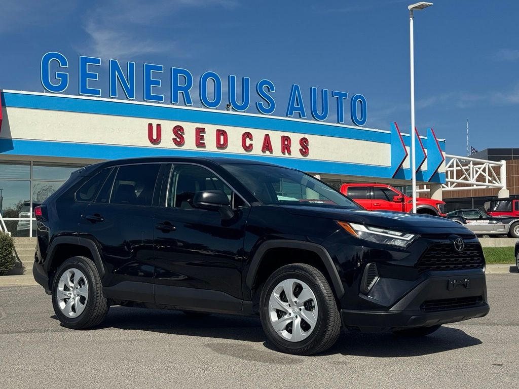 2025 Toyota RAV4 LE SUV