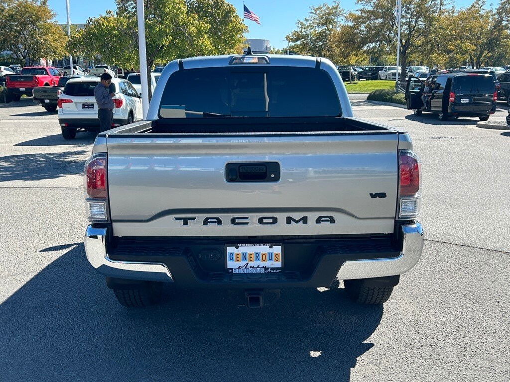 2022 Toyota Tacoma TRD Off-Road photo 4