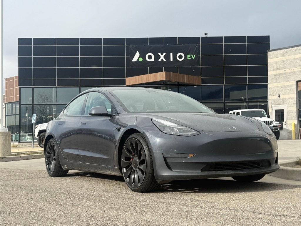 2022 Tesla Model 3 Performance's photo