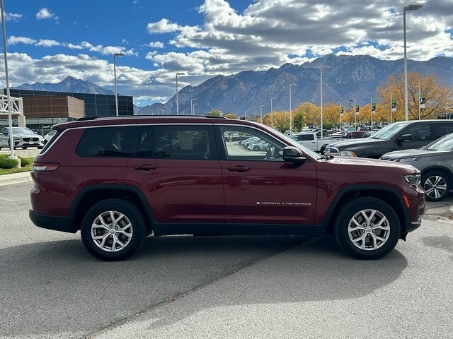 2022 Jeep Grand Cherokee Limited photo 2