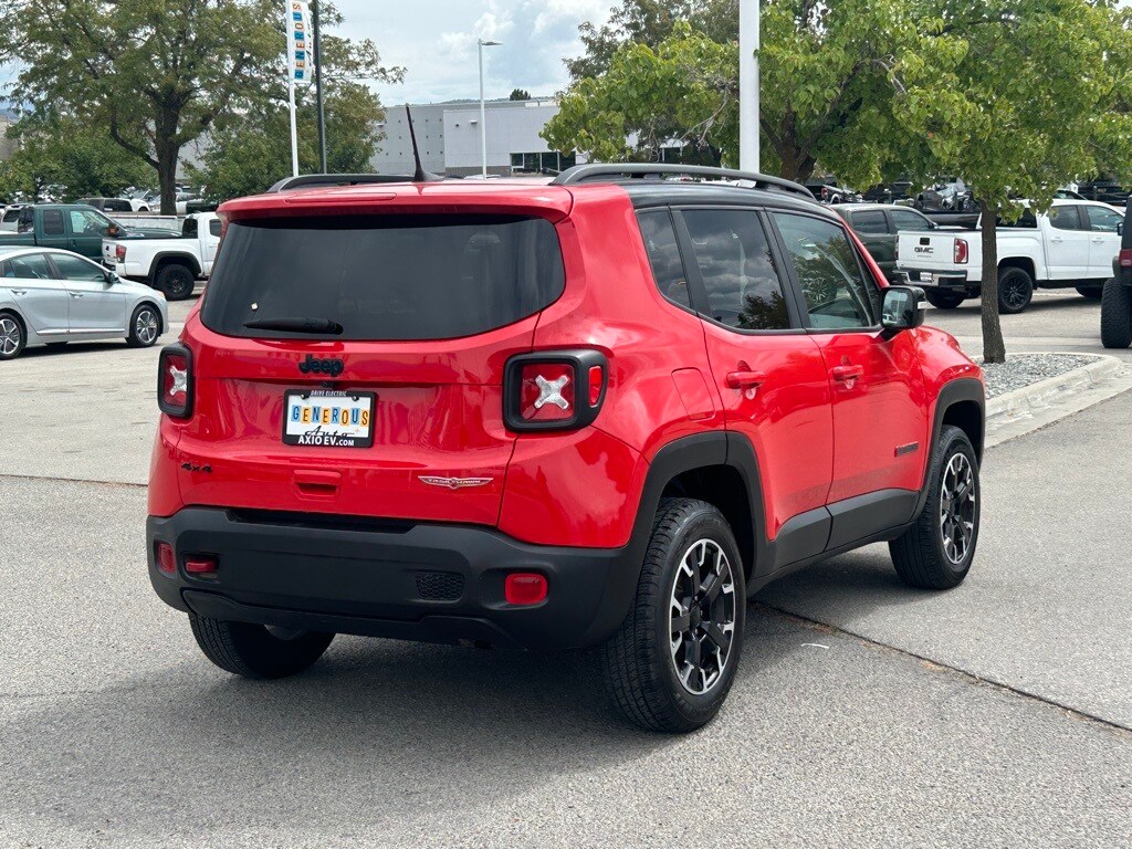 2023 Jeep Renegade Trailhawk photo 3