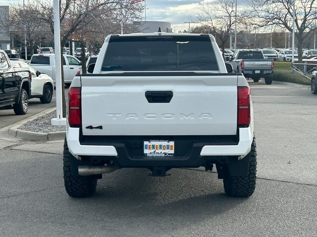 2024 Toyota Tacoma photo 4