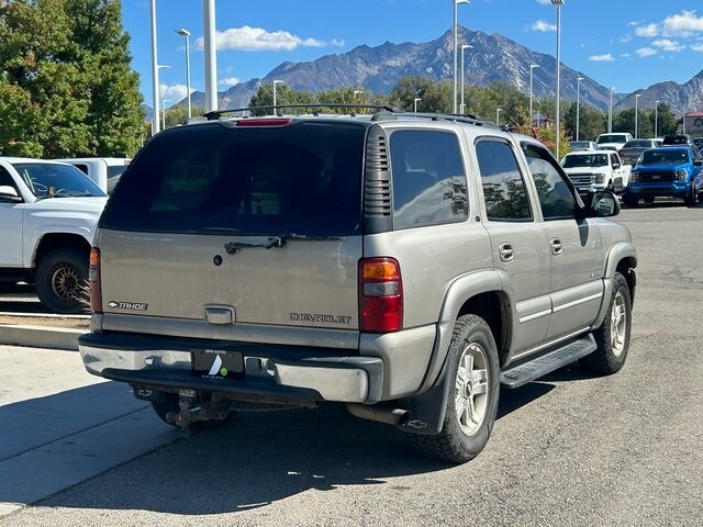 2001 Chevrolet Tahoe LT photo 3