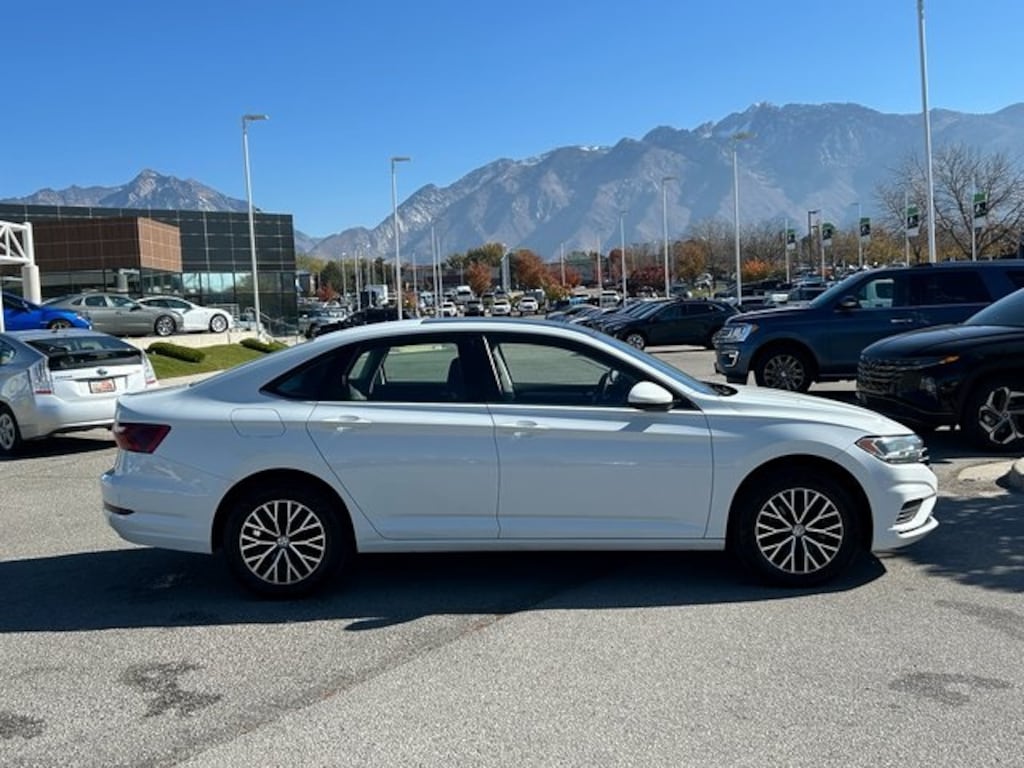 Used 2020 Volkswagen Jetta 1.4T SE w/ULEV Sedan
