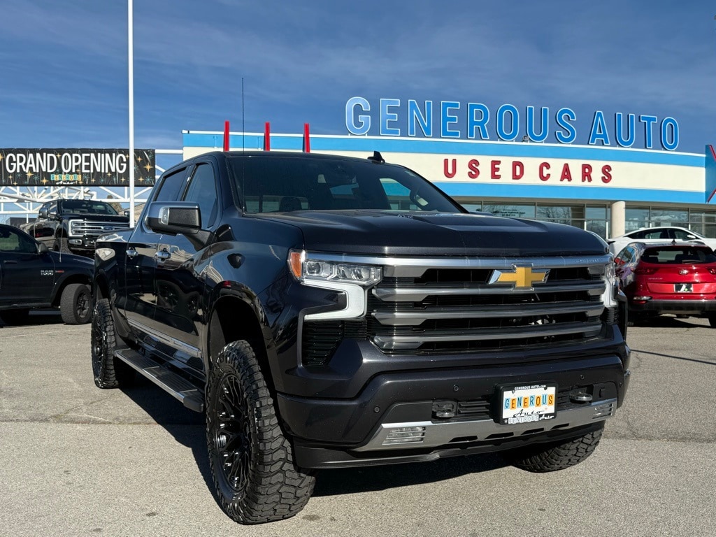2023 Chevrolet Silverado 1500 High Country's photo