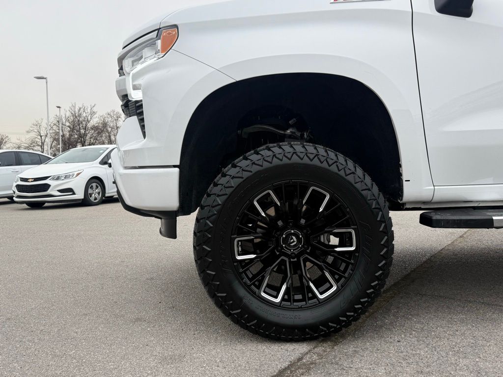 2024 Chevrolet Silverado 1500 RST - Photo 32