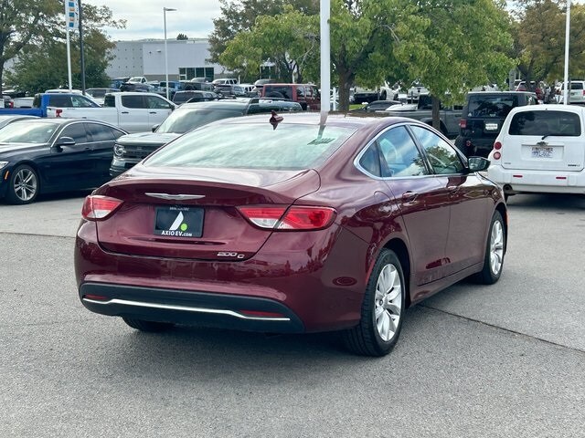 2015 Chrysler 200 C photo 3