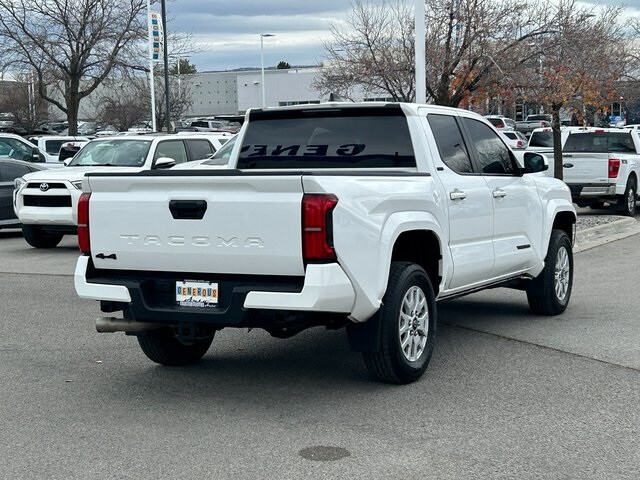 2024 Toyota Tacoma photo 3