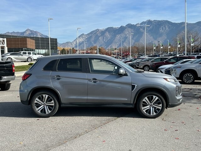 2024 Mitsubishi Outlander Sport ES LE SE photo 2