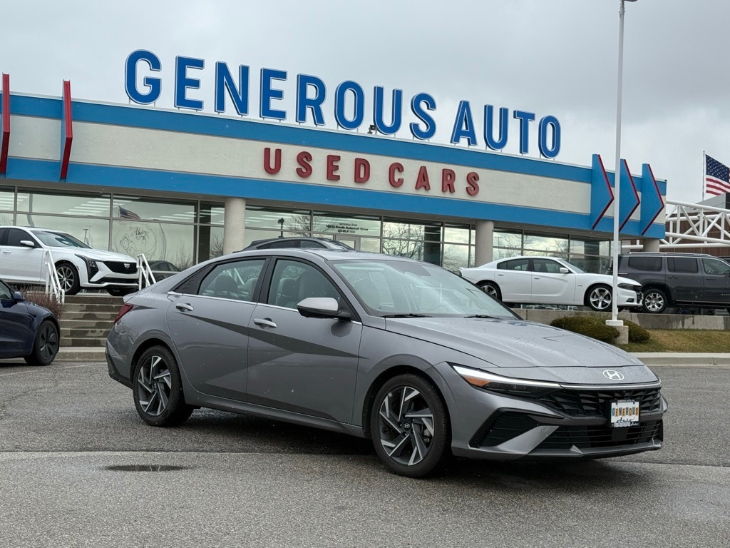 2024 Hyundai Elantra Limited's photo