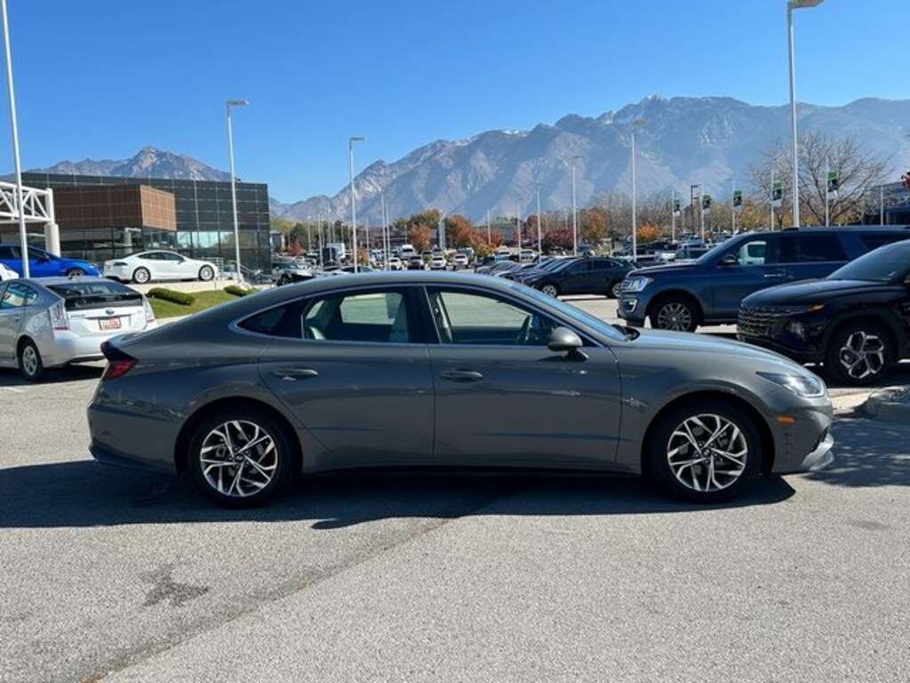 Used 2023 Hyundai Sonata SEL Sedan