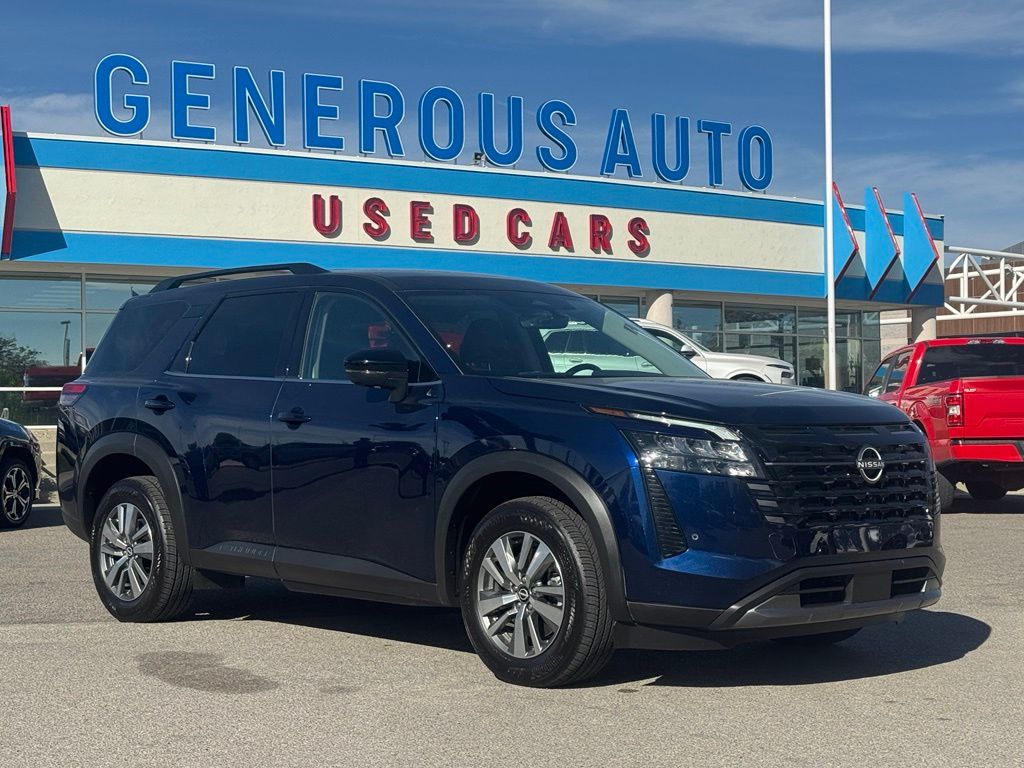 2026 Nissan Pathfinder SL