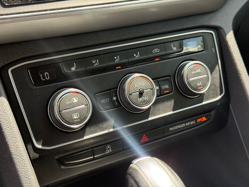 2019 Volkswagen Atlas SE w/Tech - Photo 19