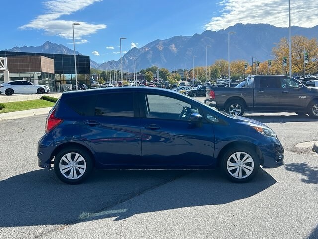 2019 Nissan Versa Note SV photo 2