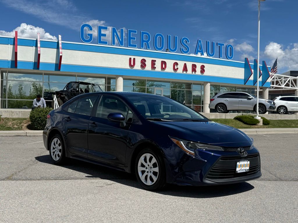 2025 Toyota Corolla LE CVT's photo
