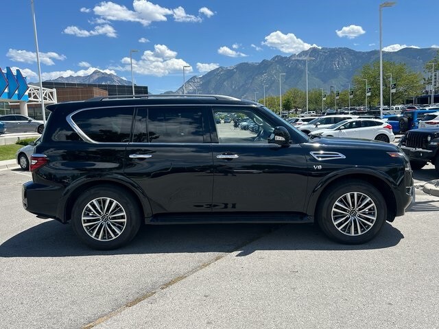 2023 Nissan Armada SL photo 2
