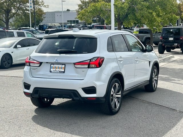 2024 Mitsubishi Outlander Sport ES LE SE photo 2
