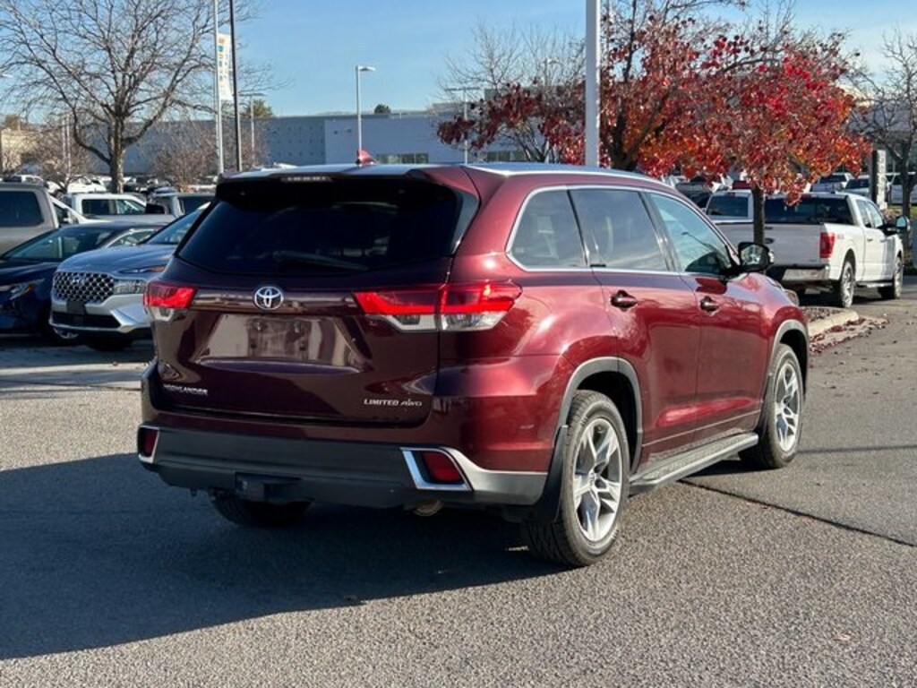 Used 2017 Toyota Highlander SUV
