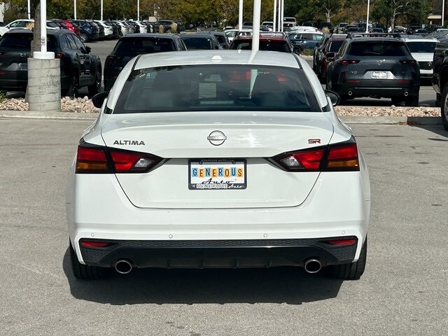 2023 Nissan Altima 2.5 SR photo 3