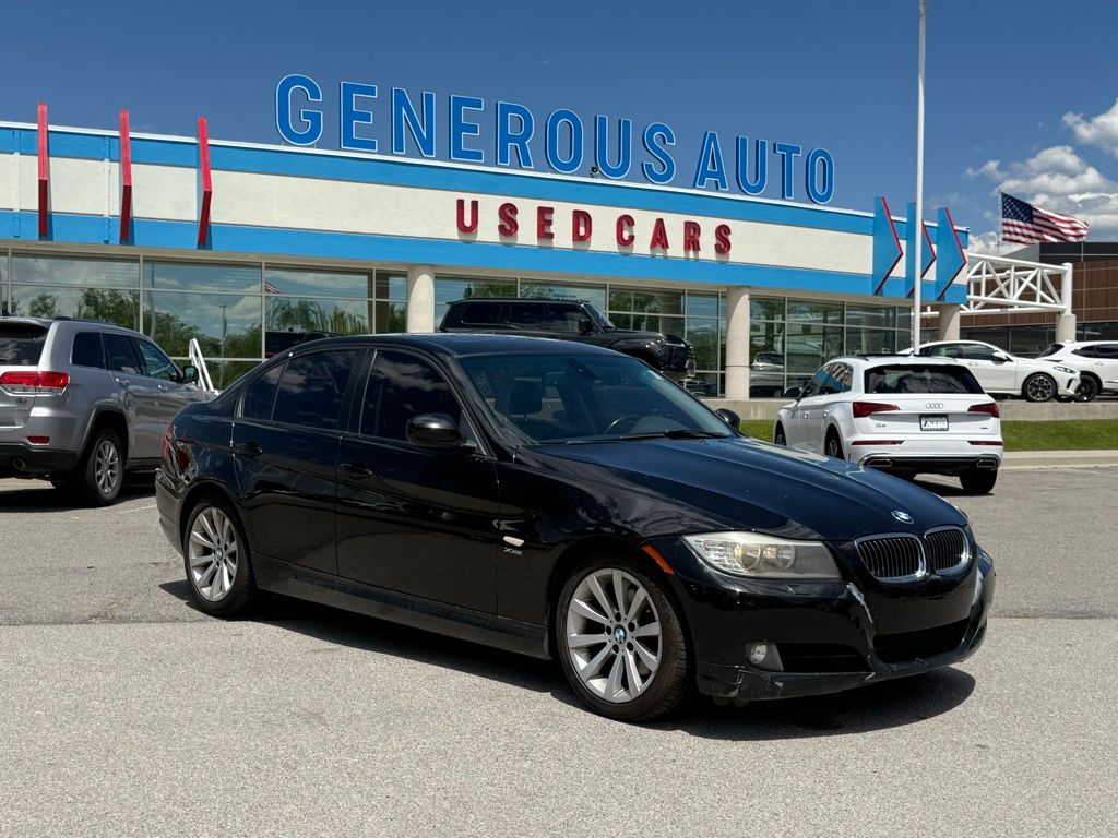 2011 BMW 3 Series 328i xDrive Sedan's photo