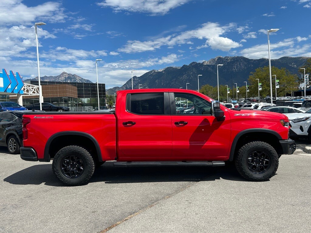 2024 Chevrolet Silverado 1500 ZR2 photo 2