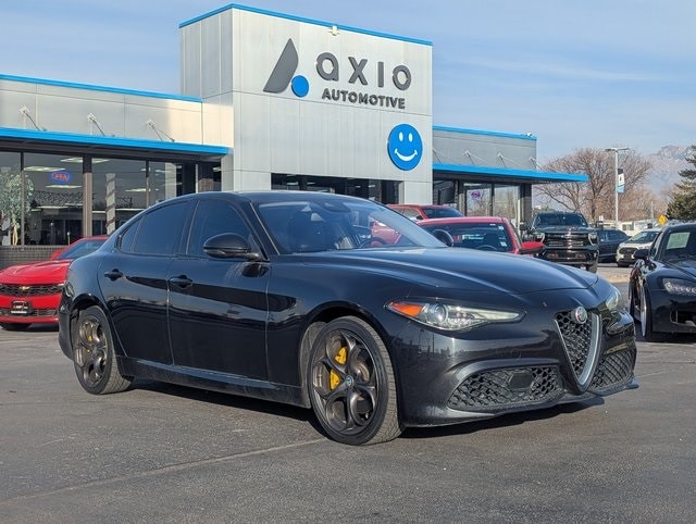 2018 Alfa Romeo Giulia Ti Sport's photo