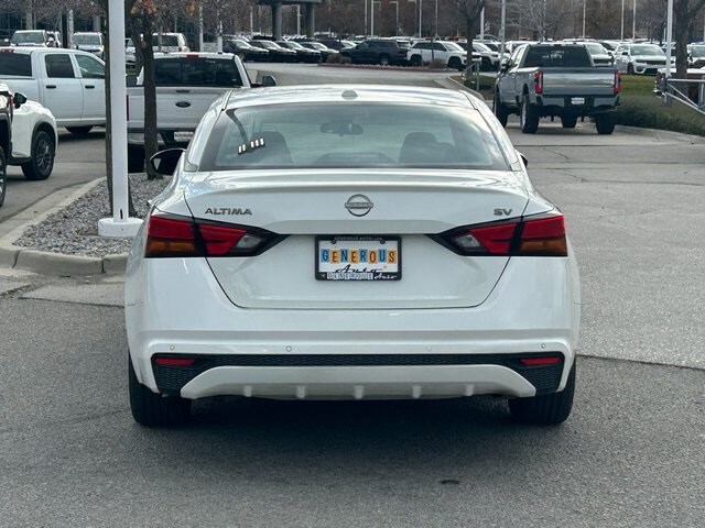 2023 Nissan Altima 2.5 SV photo 2