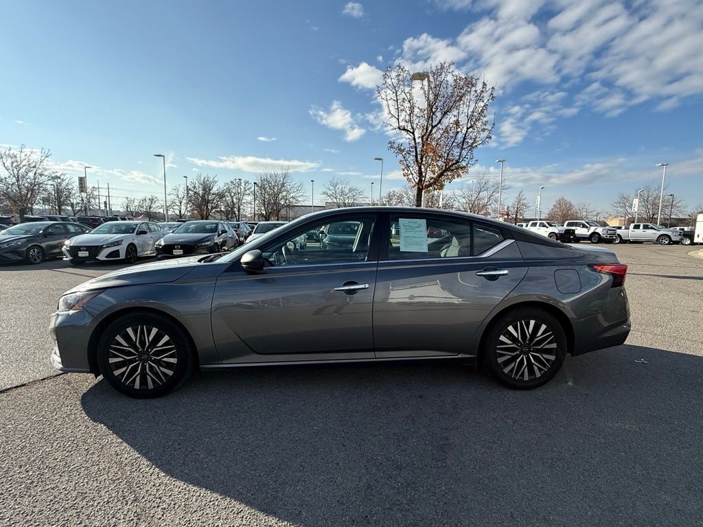 Used 2024 Nissan Altima 2.5 SV Sedan