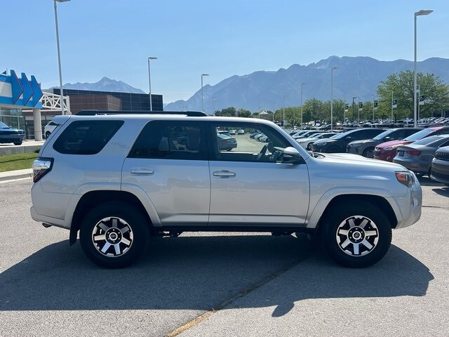 2023 Toyota 4Runner TRD Off-Road Premium photo 2