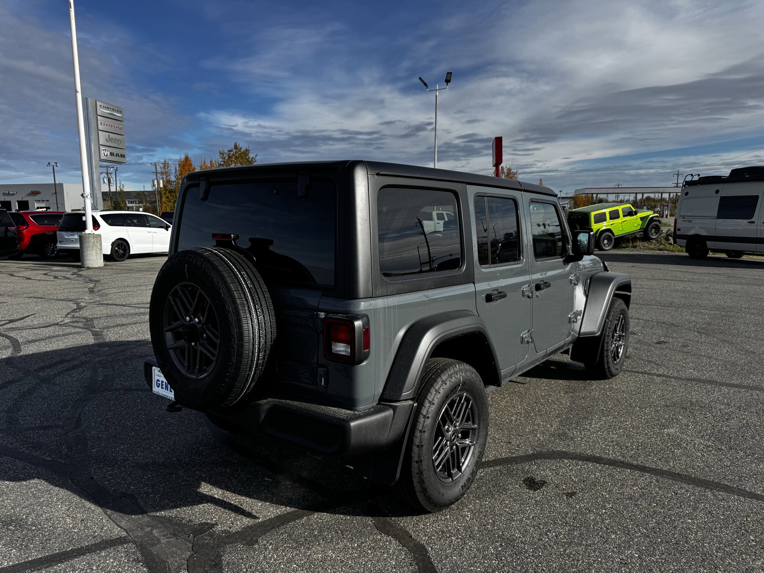 2025 Jeep Wrangler Sport S photo 3
