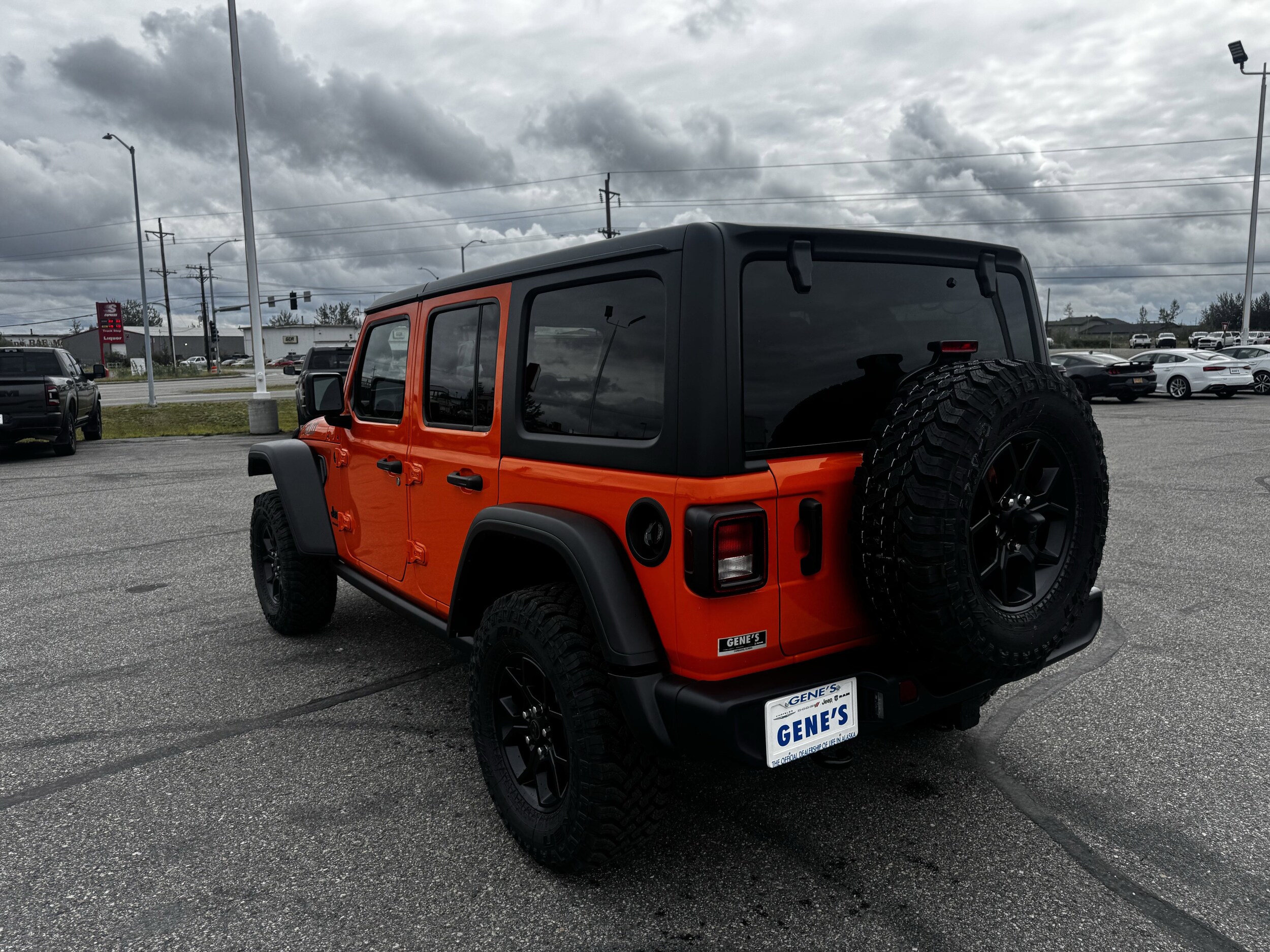 2025 Jeep Wrangler Willys photo 3