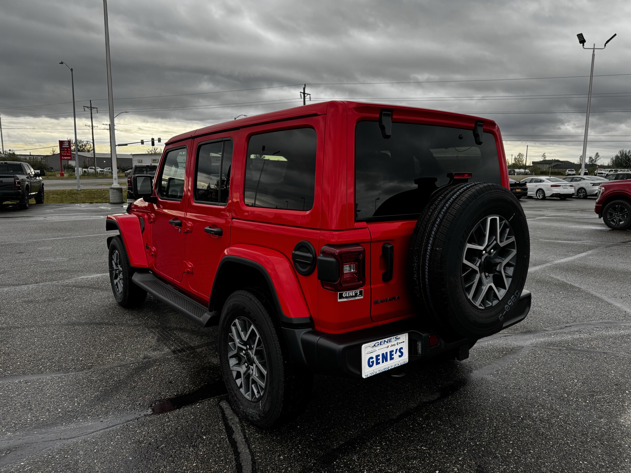 2025 Jeep Wrangler Sahara photo 3