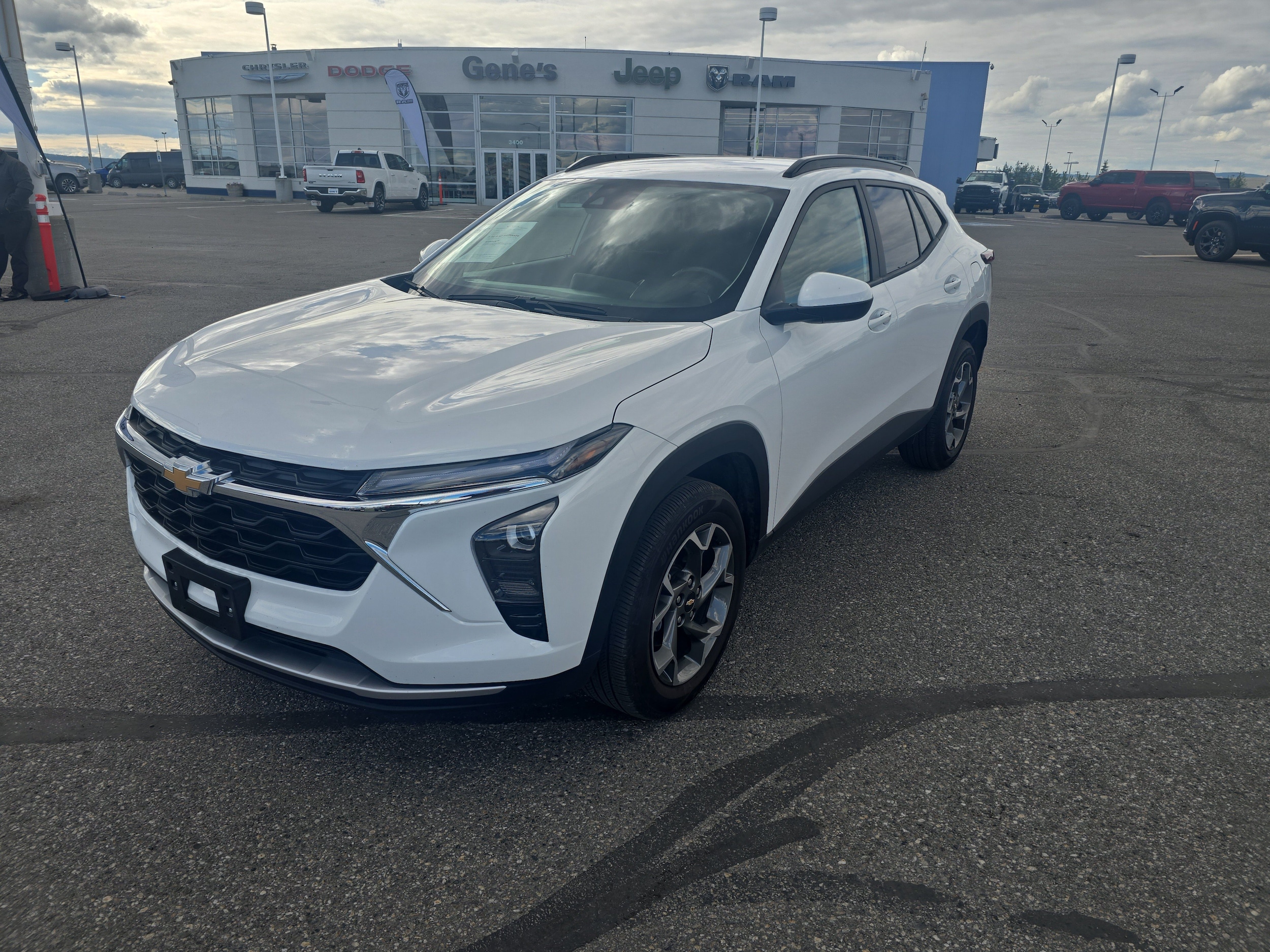 2025 Chevrolet Trax LT's photo