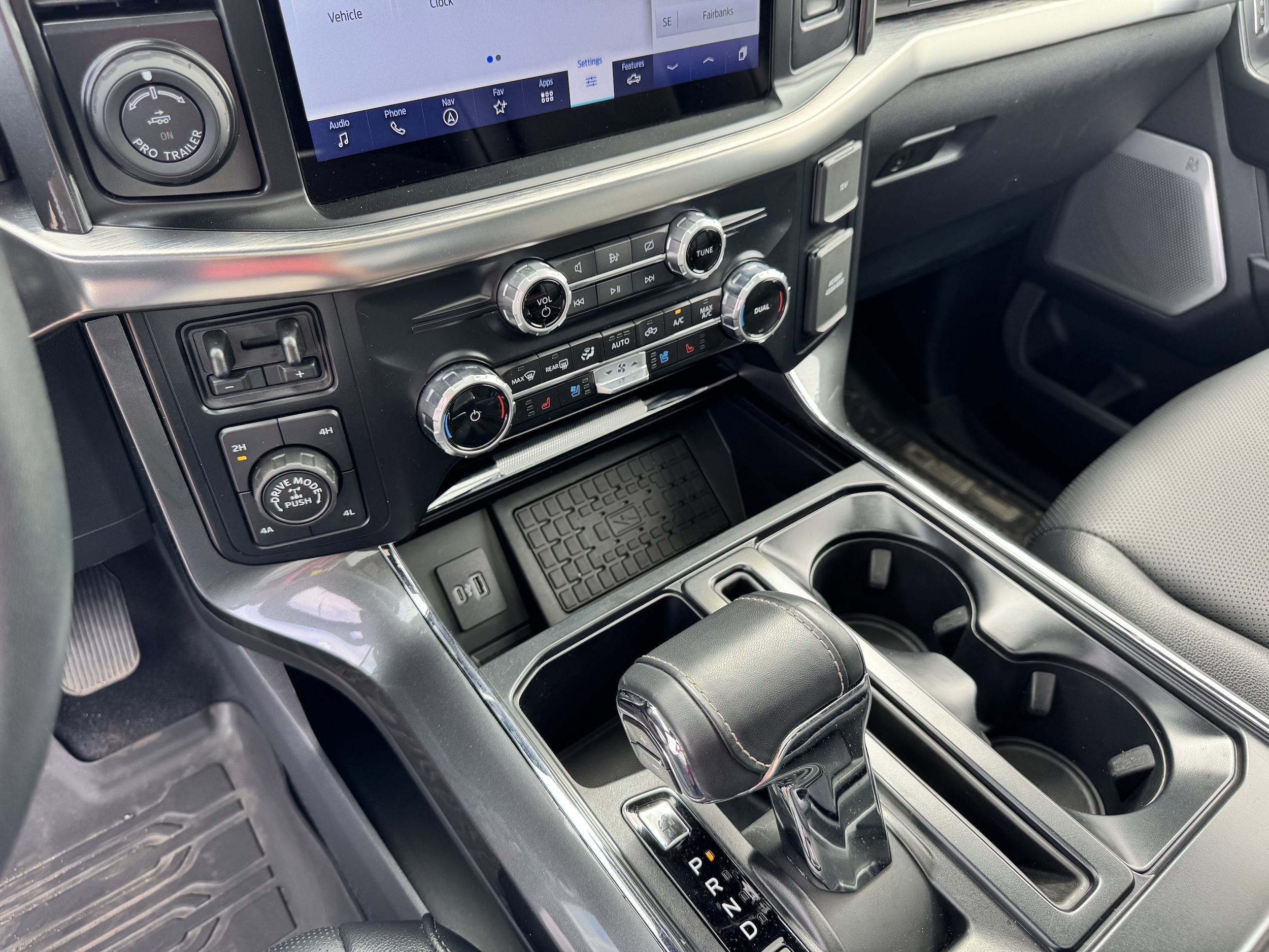 2023 Ford F-150 Lariat - Photo 11