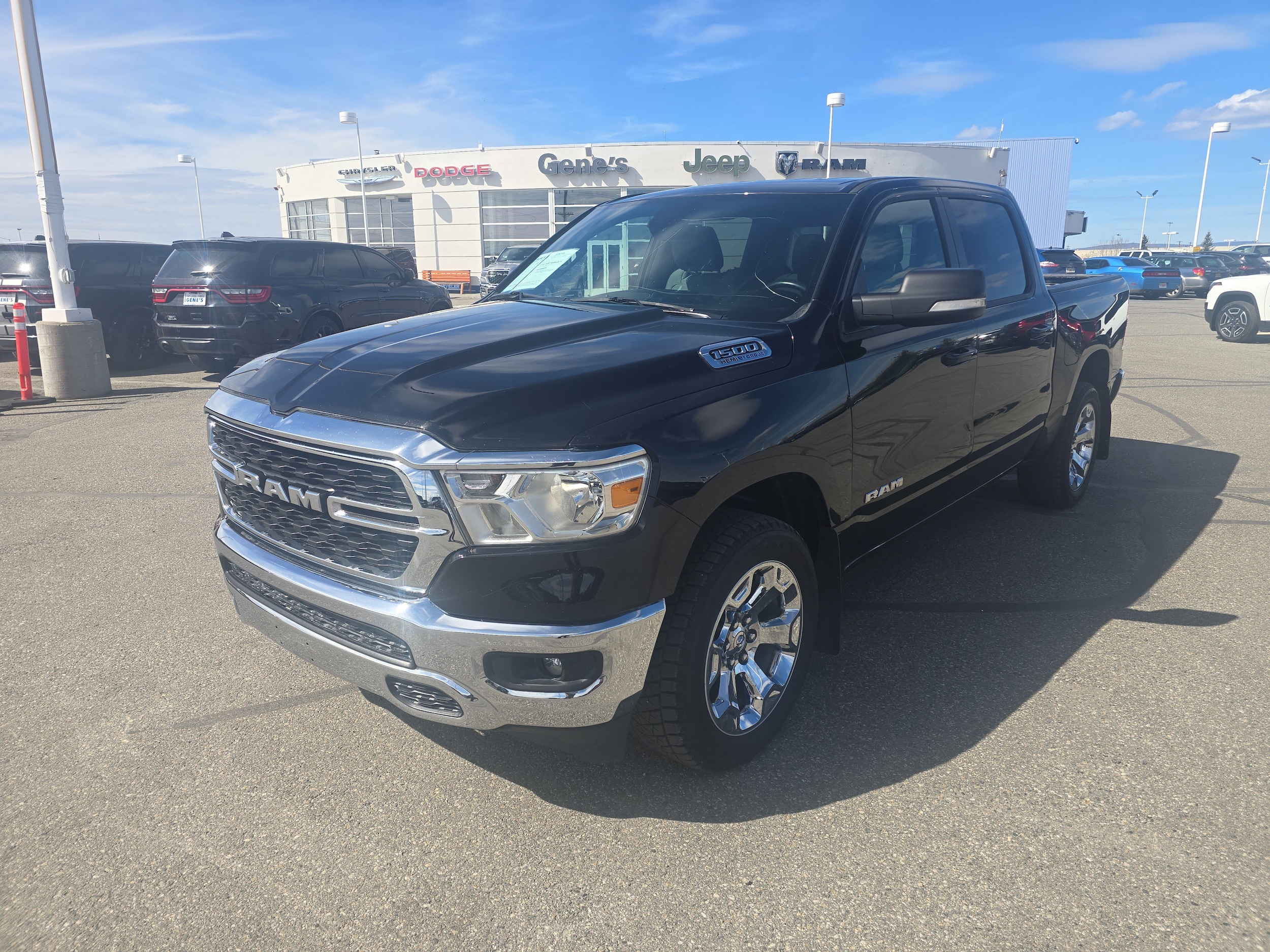 2022 RAM 1500 Big Horn/Lone Star 4x4 Crew Cab 5'7's photo