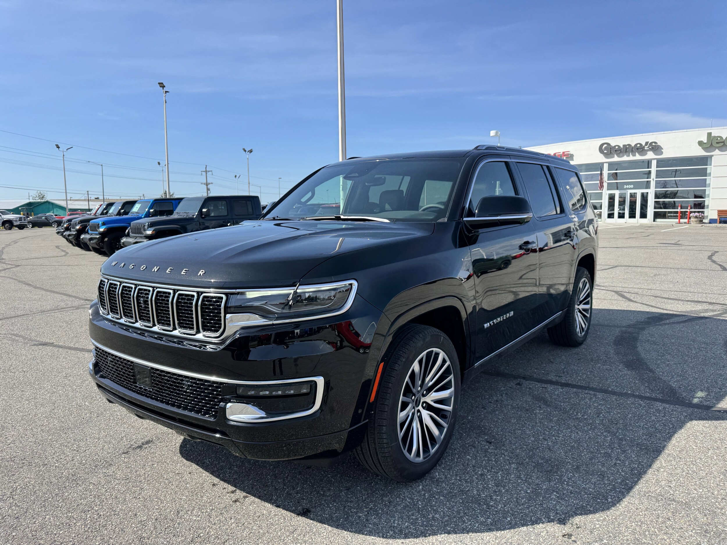 2025 Jeep Wagoneer Limited photo 3